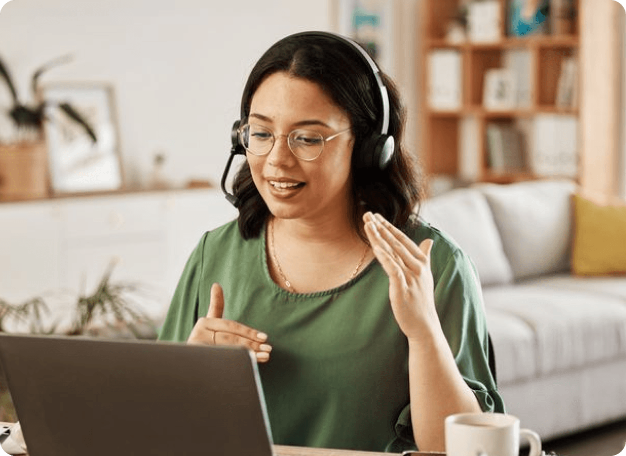 ComboTutors Academy tutor delivering an online video lesson